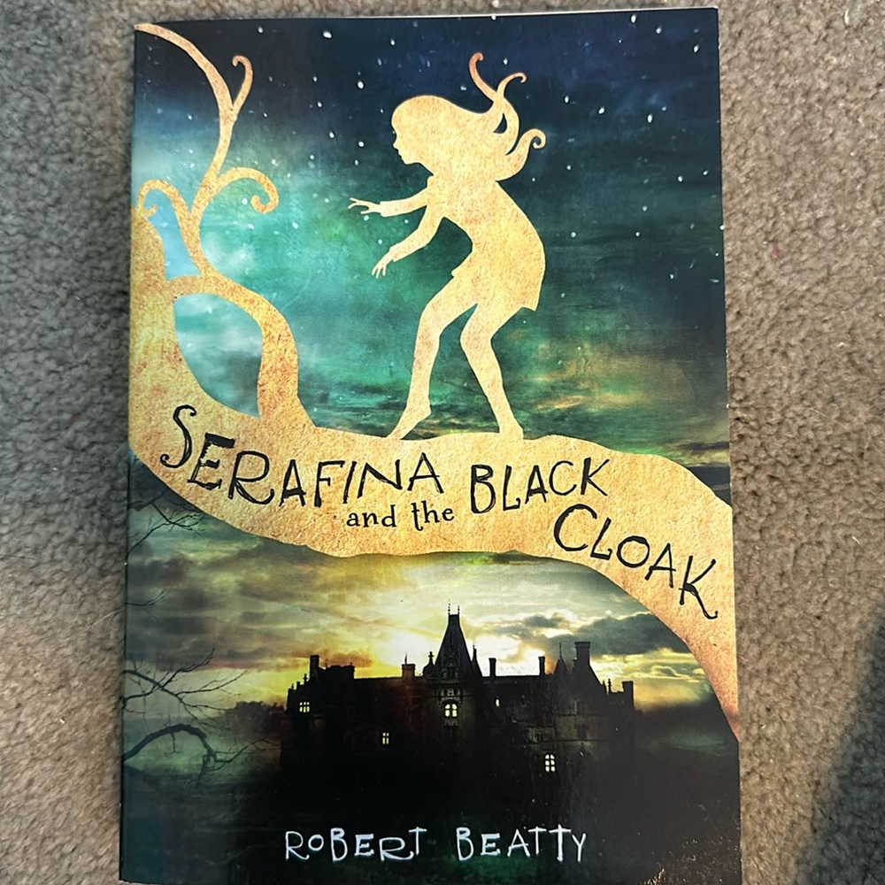 Serafina and the Black Cloak Book